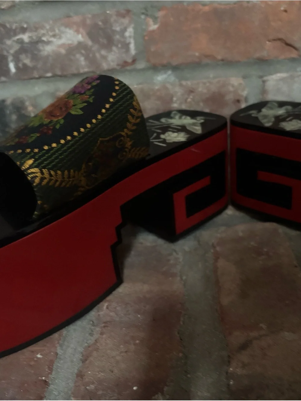 Gucci Mother of Pearl Jacquard Embroidered Floral Platform Sandal - Black & Red - Picture 7 of 12